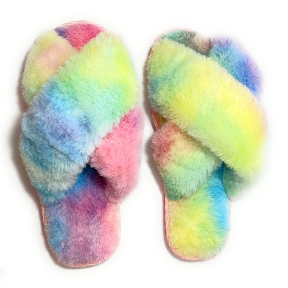 Women’s fuzzy faux fur rainbow slippers